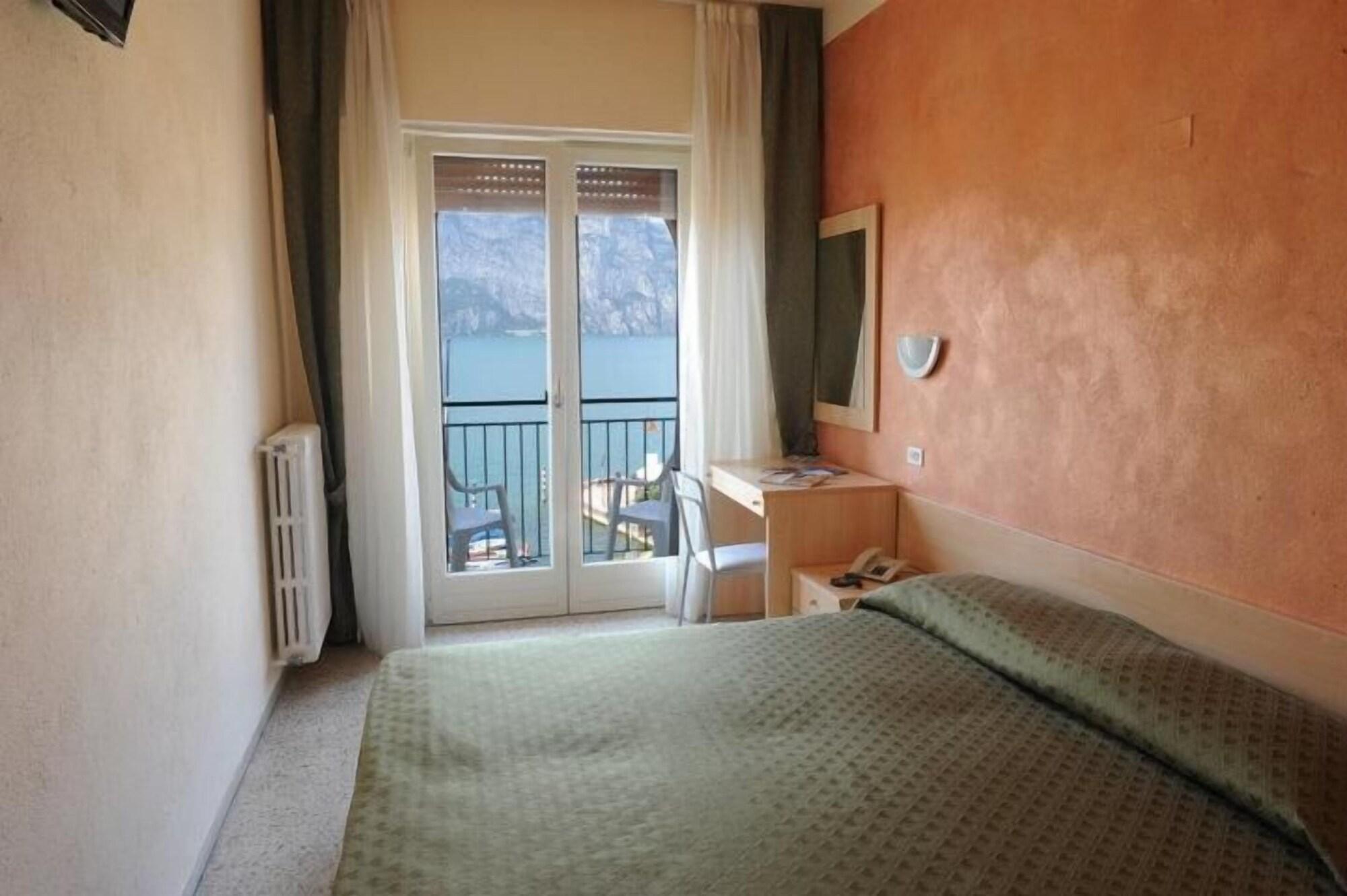 Hotel Sorriso Brenzone sul Garda Exteriér fotografie