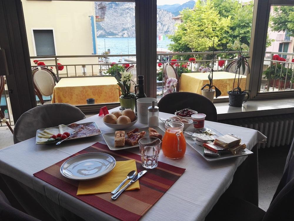 Hotel Sorriso Brenzone sul Garda Exteriér fotografie